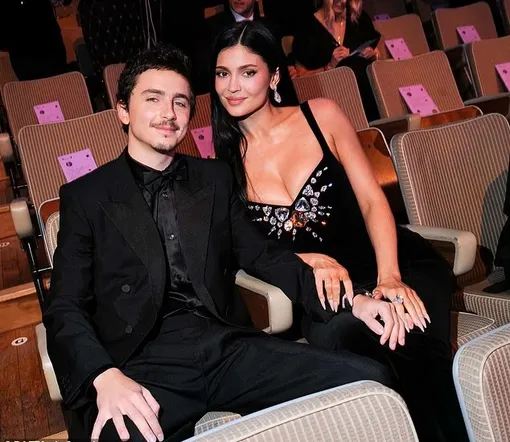 Тимоти Шаламе и Кайли Дженнер на премии Тимоти Шаламе и Кайли Дженнер на премии