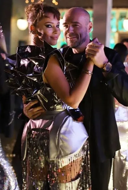 Полина Диброва и Роман Товстик на вечеринке