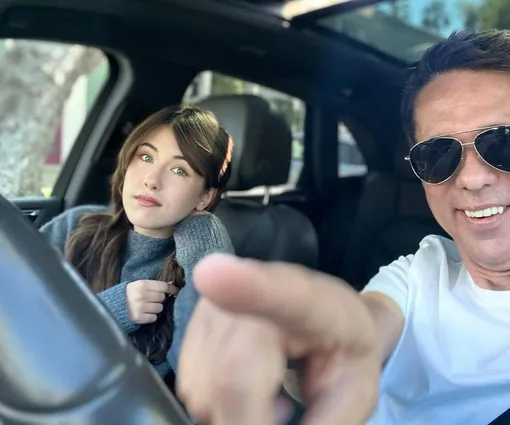 Анна с Алексеем Паниным работают доставщиками еды в США