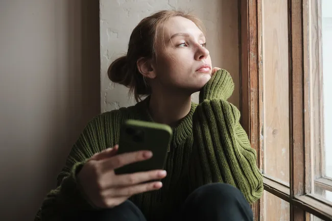 Субмарининг в отношениях: когда партнер исчезает и появляется как подводная лодка