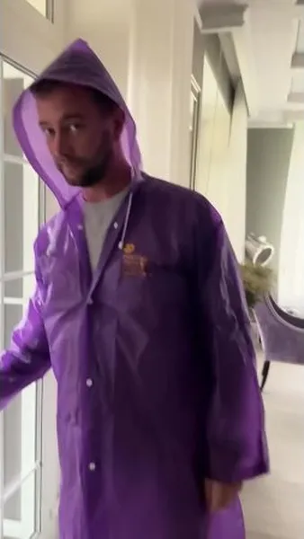 Нажми и смотри