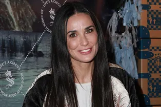 В бассейне Деми Мур найдено тело молодого мужчины В бассейне Деми Мур найдено тело молодого мужчины