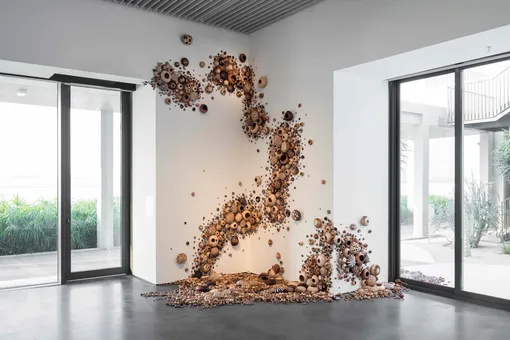 Захра Аль-Гамди, работа «Бег мицелия» (2019) Захра Аль-Гамди, работа «Бег мицелия» (2019)