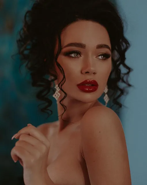 «Мне так жаль ее будущего мужа...» — подписала Яна Кошкина это фото в Instagram (Социальная сеть признана экстремистской и запрещена на территории Российской Федерации). «Мне так жаль ее будущего мужа...» — подписала Яна Кошкина это фото в Instagram (Социальная сеть признана экстремистской и запрещена на территории Российской Федерации).
