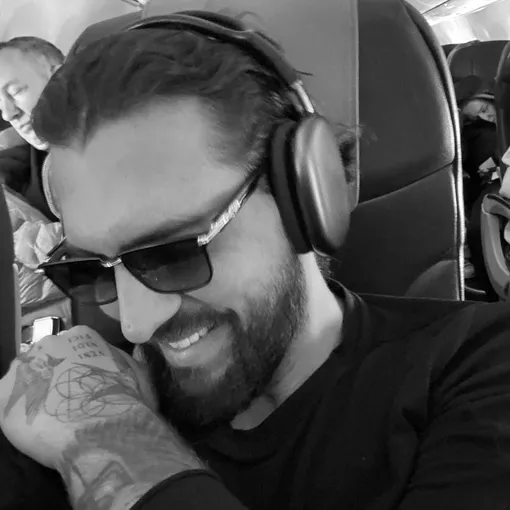 Тело Антона Штейна нашли в гостинице 27 марта