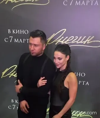 Нажми и смотри