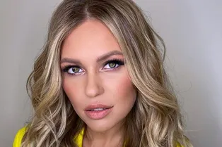 «Я избегала девочек»: Рита Дакота откровенно рассказала о женской дружбе «Я избегала девочек»: Рита Дакота откровенно рассказала о женской дружбе