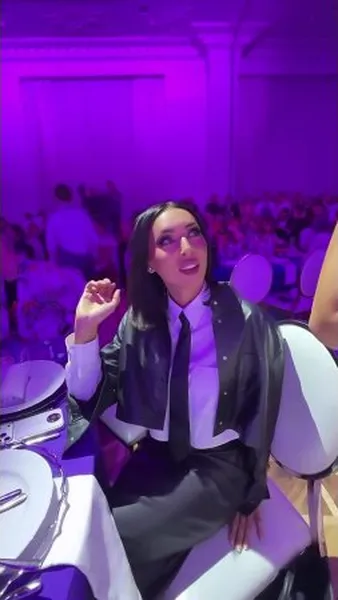 Нажми и смотри