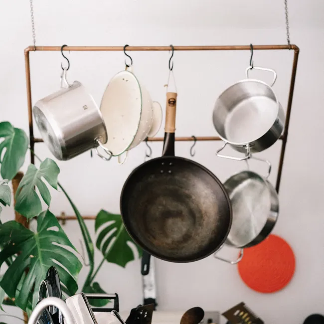 Что такое токсичная посуда и чем она страшна: проверь свои кухонные шкафы!