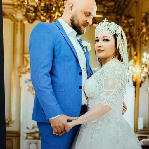 Татьяна Буланова поздравила мужа с годовщиной брака Татьяна Буланова поздравила мужа с годовщиной брака