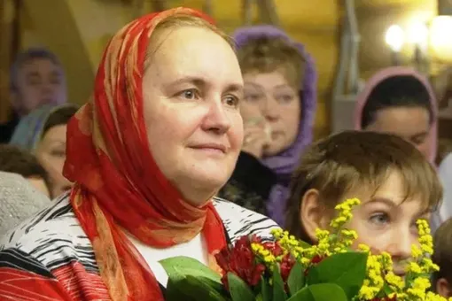 «Я должен был умереть первым»: вдовец Елены Земляникиной сделал признание на ее похоронах «Я должен был умереть первым»: вдовец Елены Земляникиной сделал признание на ее похоронах