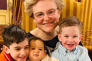 «Растрогана до слез»: Елена Малышева показала подарок от «американского» внука «Растрогана до слез»: Елена Малышева показала подарок от «американского» внука