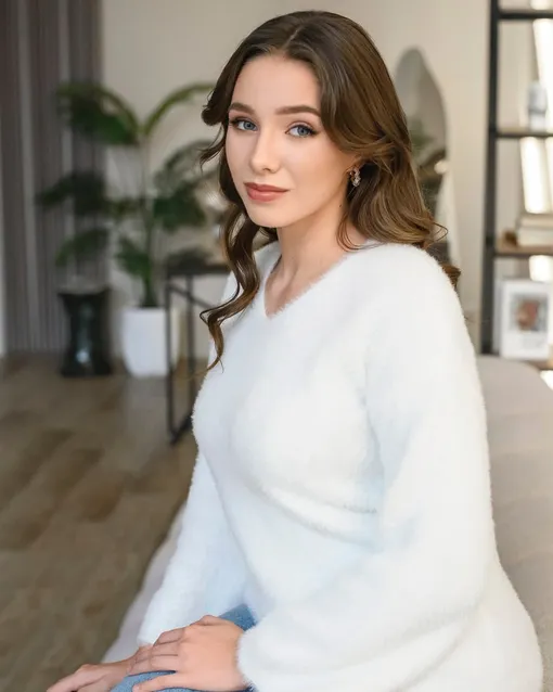 Вере Алдониной 19 лет Вере Алдониной 19 лет