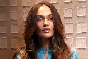 «Я прооперированная женщина»: Алена Водонаева после пластики груди приехала в салон красоты «Я прооперированная женщина»: Алена Водонаева после пластики груди приехала в салон красоты