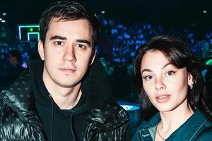 Беременная актриса сериала «Открытый брак» Ольга Зайцева призналась, что ждет дочь от Виталия Андреева Беременная актриса сериала «Открытый брак» Ольга Зайцева призналась, что ждет дочь от Виталия Андреева