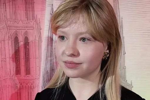 «Я гордо носила бы звание Рыцаря Ордена Вани Дмитриенко, но уж лучше я буду придворной дамой!» «Я гордо носила бы звание Рыцаря Ордена Вани Дмитриенко, но уж лучше я буду придворной дамой!»