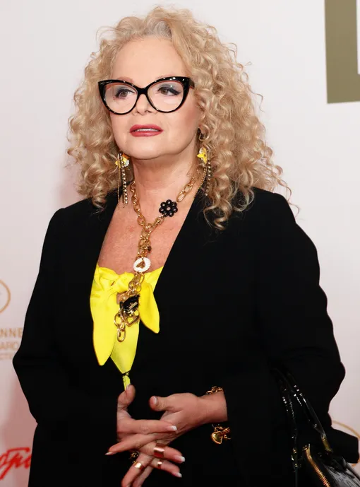 Лариса Долина выселяется из квартиры в Хамовниках