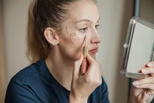 Как сделать лифтинг-макияж консилером: эти 5 точек на лице омолодят тебя на 5 лет Как сделать лифтинг-макияж консилером: эти 5 точек на лице омолодят тебя на 5 лет