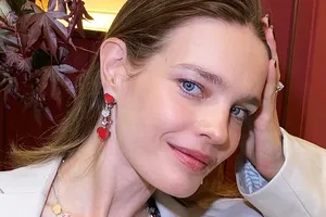 Наталью Водянову в образе невесты и в роскошных драгоценностях заметили в старинном французском замке