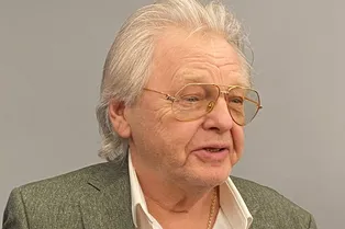 «Приехал с трудом»: перенесший тяжелую операцию Юрий Антонов впервые за долгое время появился на публике «Приехал с трудом»: перенесший тяжелую операцию Юрий Антонов впервые за долгое время появился на публике