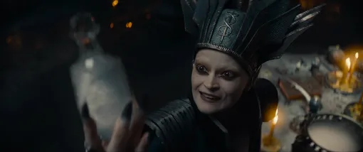 Светлана Ходченкова в роли Бастинды