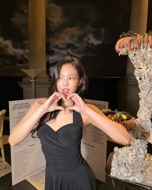 Дженни написала «Twin», чтобы пережить несчастную любовь