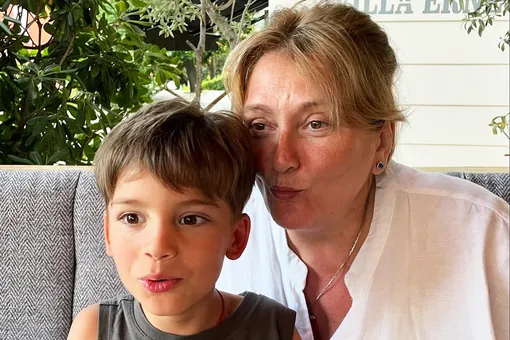 «Сегодня родилась моя ласточка»: Нино Нинидзе показала редкие фото с мамой