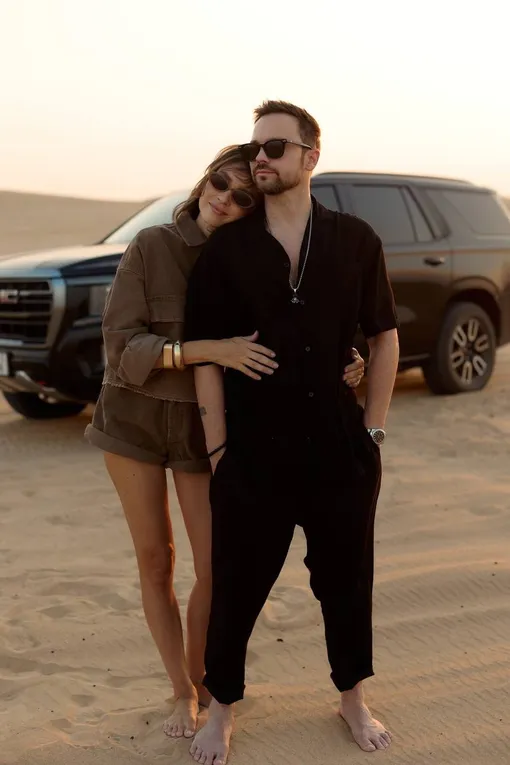 Лейсан Галимова и Алексей Чадов устроили фотосессию в пустыне