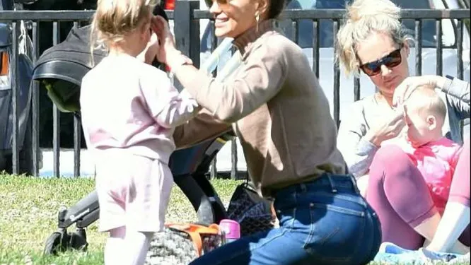 Нажми и смотри