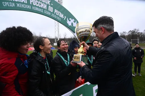 Московская женская команда по регби-7 стала чемпионом России