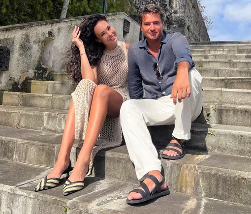 Елена Власова и Иван Стебунов на отдыхе Елена Власова и Иван Стебунов на отдыхе