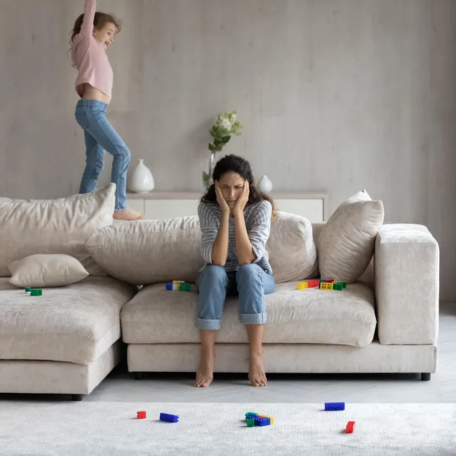 В движении к спокойствию: 5 спортивных упражнений для гиперактивного ребенка