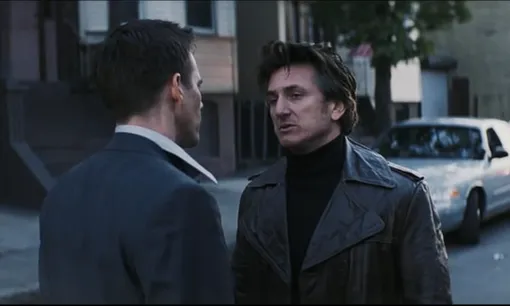 Помимо непредсказуемой развязки в триллере «Таинственная река» невероятно трагичный сюжет Триллеры с высоким рейтингом и непредсказуемой развязкой