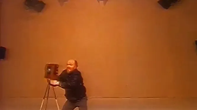 Нажми и смотри