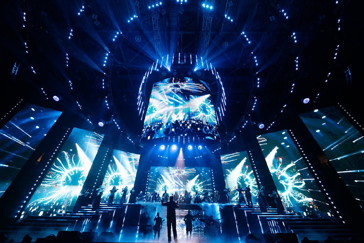Алексей Воробьев и Алсу станут ведущими премии ЖАРА MUSIC AWARDS 2025