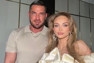 «Умница, лучшая речь!»: Дмитрий Нагиев посмеялся над юной возлюбленной Курбана Омарова, которая стала «открытием года» «Умница, лучшая речь!»: Дмитрий Нагиев посмеялся над юной возлюбленной Курбана Омарова, которая стала «открытием года»