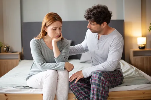 Менопауза и секс: почему пропадает желание и как вернуть близость Менопауза и секс: почему пропадает желание и как вернуть близость