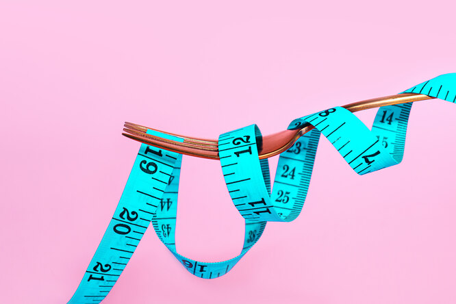 Почему нельзя сбрасывать вес к Новому году: мифы и реальность