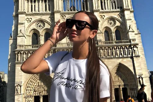 Ольга Бузова улетела в Париж после очередного предательства Ольга Бузова улетела в Париж после очередного предательства