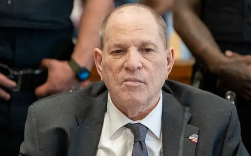 Харви Вайнштейн подверг Джулию Ормонд насилию