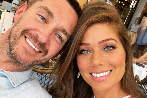 Беременна в 41 год: звезда сериала «Улица Коронации» Никки Сандерсон ждет первенца от актера Беременна в 41 год: звезда сериала «Улица Коронации» Никки Сандерсон ждет первенца от актера