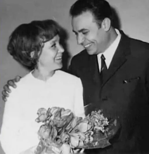 Надежда Румянцева и Вилли Хштоян расписались в 1967 году Надежда Румянцева и Вилли Хштоян расписались в 1967 году