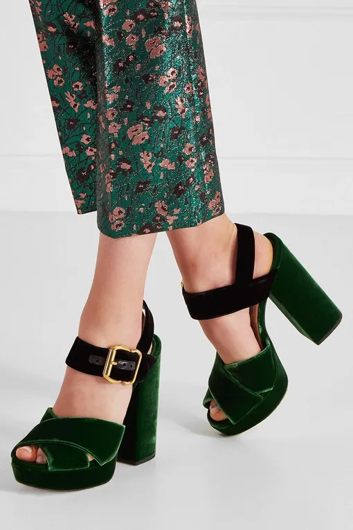 Prada, 25 500 руб. (на сайте Aizel) Prada, 25 500 руб. (на сайте Aizel)