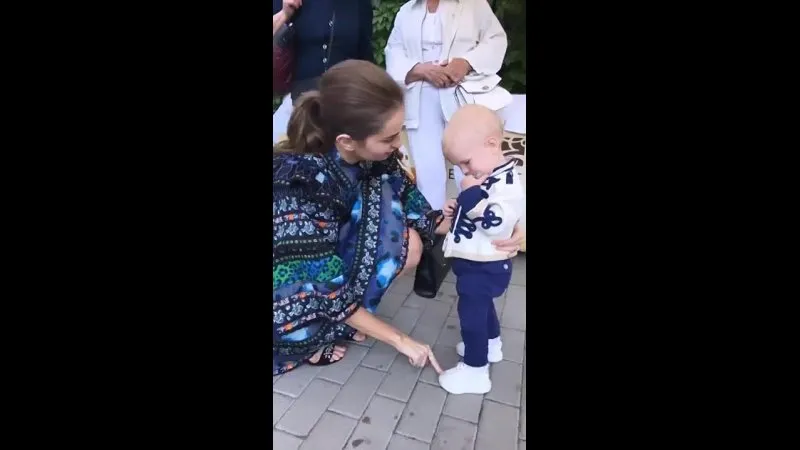 Нажми и смотри