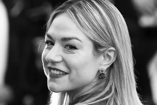 Умерла в 43 года от редкой болезни актриса фильма «После любви» Эмили Декенн Умерла в 43 года от редкой болезни актриса фильма «После любви» Эмили Декенн