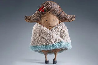 Российские дизайнеры одели Щелкунчиков для благотворительного аукциона Российские дизайнеры одели Щелкунчиков для благотворительного аукциона