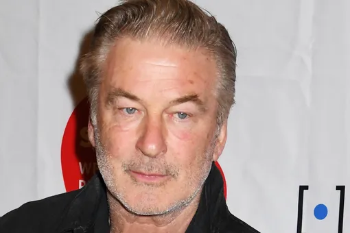 «Я стал козлом отпущения»: поставщик оружия подал в суд на Алека Болдуина после гибели оператора «Я стал козлом отпущения»: поставщик оружия подал в суд на Алека Болдуина после гибели оператора