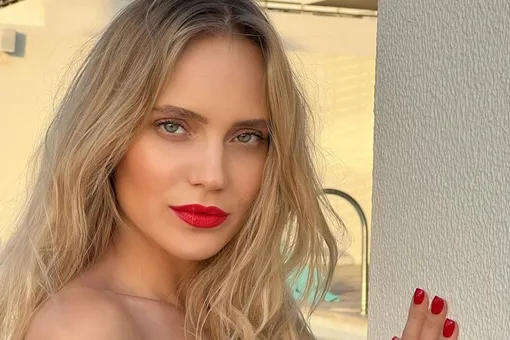 «Фигура топ-модели!»: Наталья Ионова в провокационном костюме порадовала фанатов