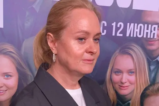 «С девочками попроще»: Анна Михалкова рассказала о воспитании троих детей «С девочками попроще»: Анна Михалкова рассказала о воспитании троих детей