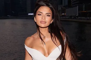 «Я оказалась на операционном столе. Думала, что умираю»: Надин Серовски экстренно госпитализировали в Таиланде